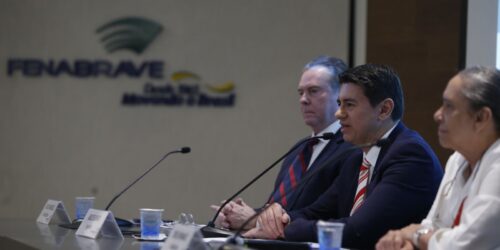 Venda de automóveis e comerciais leves cresce 2,58% em 2025