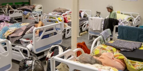 Saúde lança versão atualizada da Caderneta da Pessoa Idosa