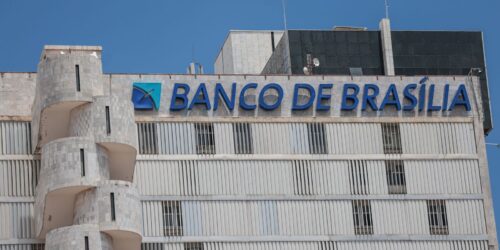 Justiça bloqueia ações do BRB ligadas a Banco Master