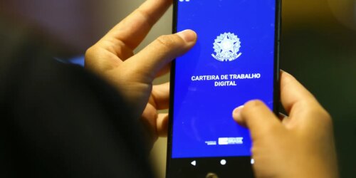 Mercado de trabalho formal cresce 3,6%; serviço público puxa alta