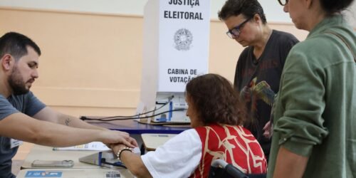 Primeiro turno contou com 43% mais eleitores de ao menos 70 anos