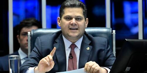 Alcolumbre anuncia sessões para discutir e votar fim da escala 6x1