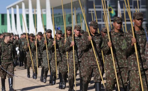 Formação militar: fixadas vagas para negros, indígenas e quilombolas