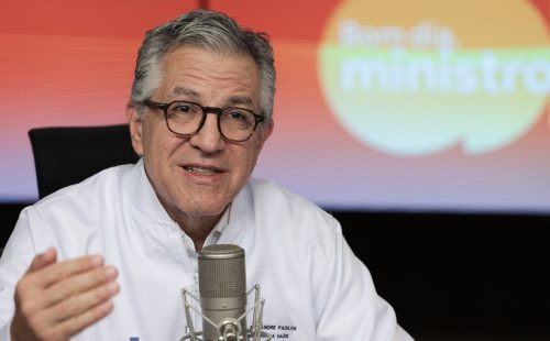 “Estamos vencendo essa batalha”, diz Padilha sobre vacinação