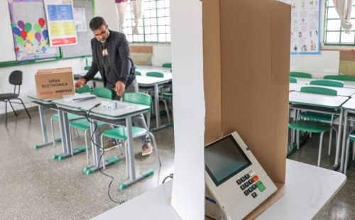 No estado de São Paulo, 32 urnas com problemas são substituídas