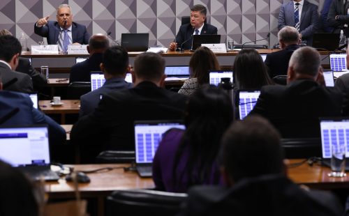 Mendonça proíbe CPMI do INSS de acessar dados de Vorcaro em sala-cofre