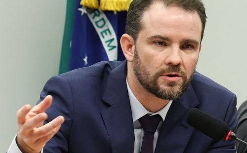 Durigan prevê envio de MP do Imposto Seletivo após eleições