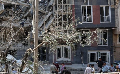 Irã desafia ultimato de Trump: Ormuz jamais retomará status anterior