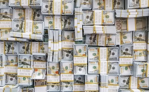 Dólar fecha acima de R$ 5,22 em dia de mal-estar global