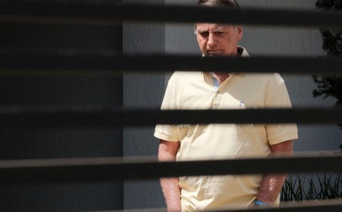 Bolsonaro pede autorização para fazer fisioterapia na prisão