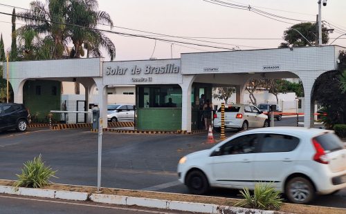 Moraes vai decidir se Bolsonaro continuará em prisão domiciliar