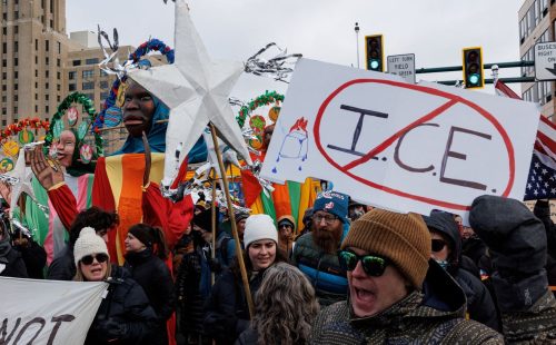 Conheça o ICE: polícia migratória de Trump alvo de protestos nos EUA