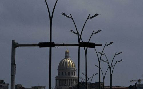 Cuba completa 3 meses sem receber combustível por bloqueio dos EUA