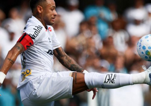 Neymar passa em branco na véspera de última convocação antes da Copa