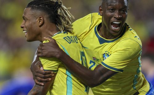 Brasil derrota Croácia em último jogo antes da convocação para a Copa