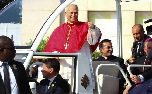 Papa: estou na África para encorajar católicos, não debater com Trump