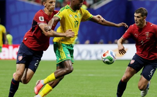 África do Sul sofre gol aos 6 min, reage e empata com República Tcheca