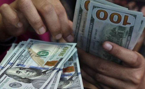 Dólar sobe para R$ 5,22 e atinge maior nível desde março