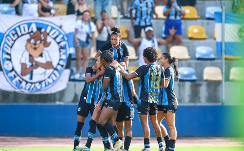 Grêmio supera Internacional por 2 a 1 no Brasileiro Feminino