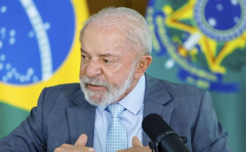 Lula envia ao Congresso projeto de lei pelo fim da escala 6x1