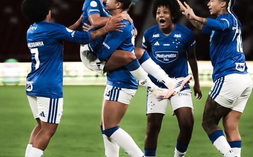 Libertadores Feminina: Cruzeiro resiste à altitude e vence na estreia