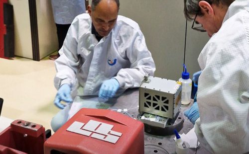 Foguete que levava satélites brasileiros some após lançamento na Índia