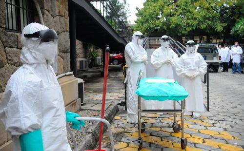 Protestos no Quênia contra centro dos EUA para ebola têm 3 mortos