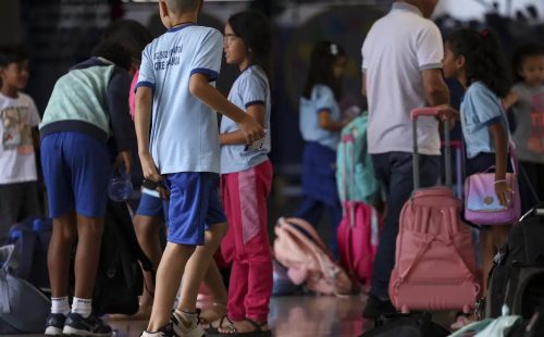 Um em cada quatro alunos da rede pública estuda em tempo integral