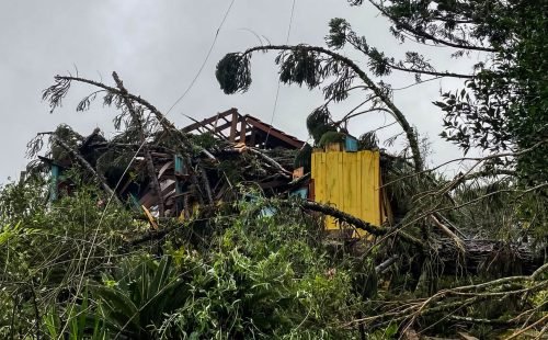 Tempestade, ventos fortes e granizo deixam Região Sul em alerta