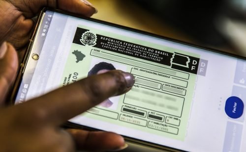 CNH vencida entre junho e setembro tem validade extra até dezembro