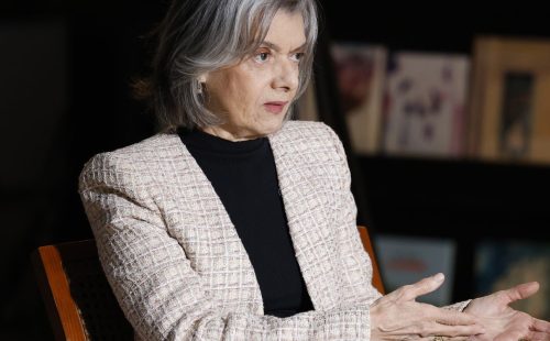 Cármen Lúcia diz que é aconselhada a deixar STF por ataques machistas