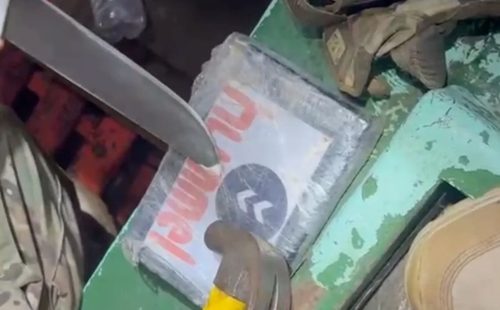 PF e Marinha apreendem drogas em embarcação na costa do Suriname