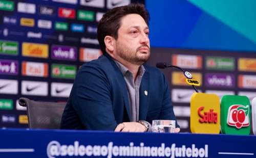 Arthur Elias convoca seleção feminina para a Fifa Series