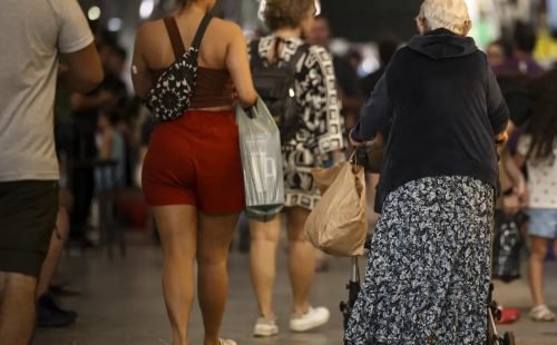 Corte amplo de gastos públicos afetaria área social, dizem economistas