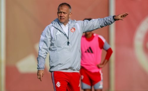 Internacional contrata técnico Eduardo Baptista até o fim da temporada