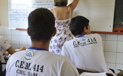 Estudantes do ensino integral têm notas maiores no Enem, diz estudo