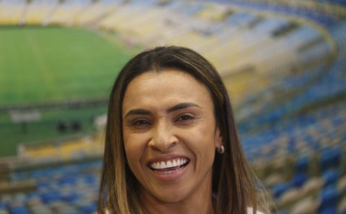 Com Marta como embaixadora, Tesouro quer atrair mais investidores
