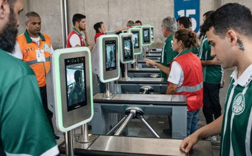 Reconhecimento facial amplia público nos estádios e reforça segurança