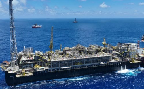 Preço do petróleo sobe, após Trump rejeitar proposta de paz do Irã