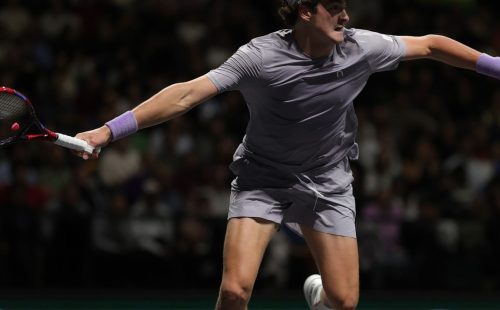 João Fonseca vence Shapovalov na estreia do Masters 1000 de Paris
