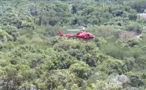 Helicóptero cai na zona oeste do Rio e deixa três pessoas mortas