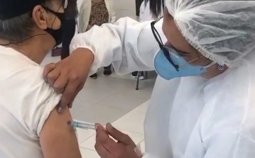 Saúde envia 2,2 milhões de doses da vacina de covid-19 aos estados