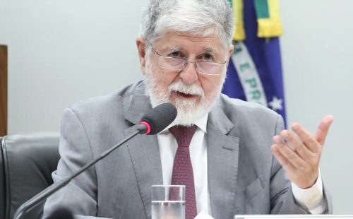 Celso Amorim: IA sob controle de poucas empresas piora desigualdades