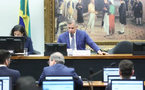 CCJ da Câmara aprova fim da aposentadoria como punição para juízes
