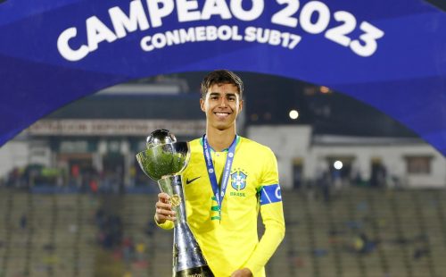 Carlo Ancelotti convoca o zagueiro Vitor Reis, do Girona