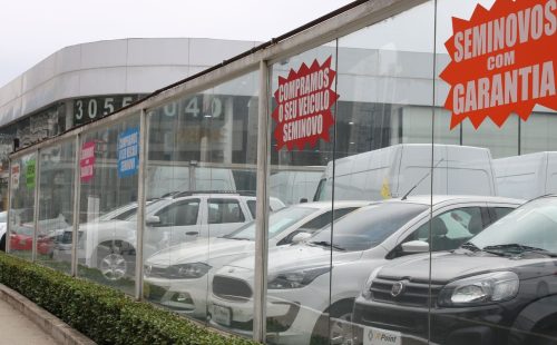 Financiamento de veículos fecha 2025 com 7,3 milhões de unidades