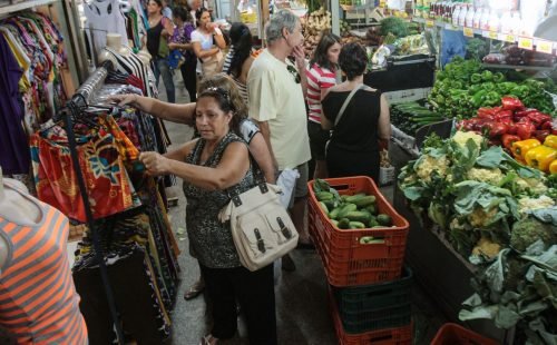 Cortes em auxílios sociais podem gerar retração em cidades do interior