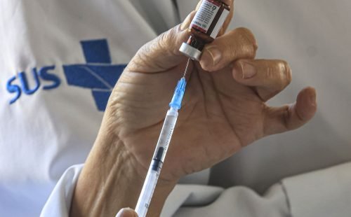Meningite: quatro cidades do Rio ofertam vacina a pessoas até 24 anos
