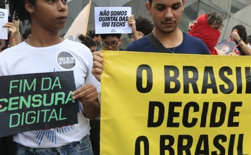 Sociedade civil manifesta preocupação ao TSE por censura nas redes