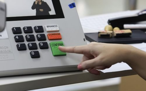 Eleitor que faltou ao primeiro turno pode votar no segundo